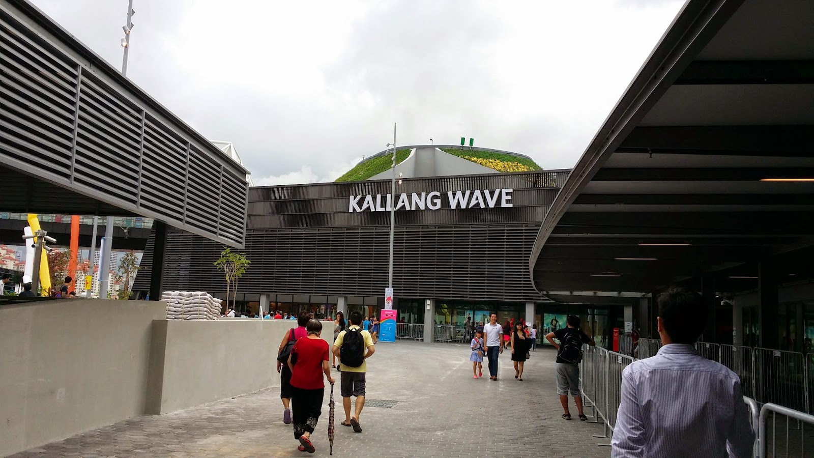 Kallang Wave Mall