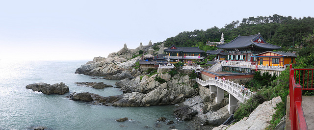 Haedong Yonggungsa Temple, Busan (해동 용궁사) by Brooke Thio via Flickr