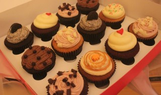 Twelve Cupcakes