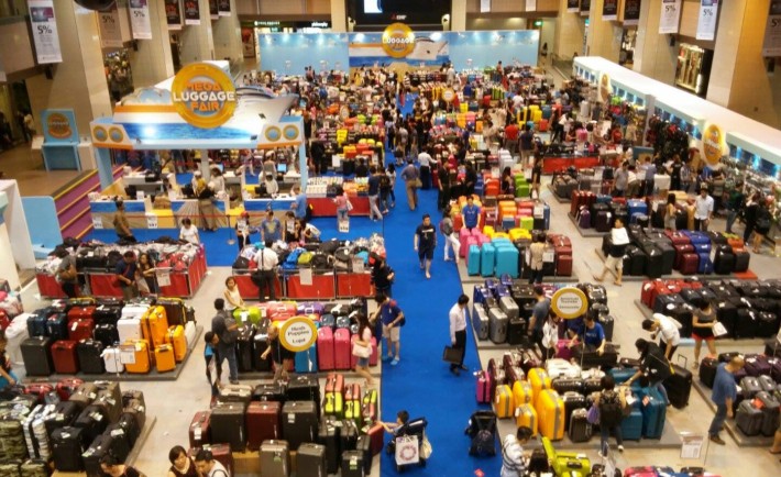 Mega Luggage Fair Takashimaya