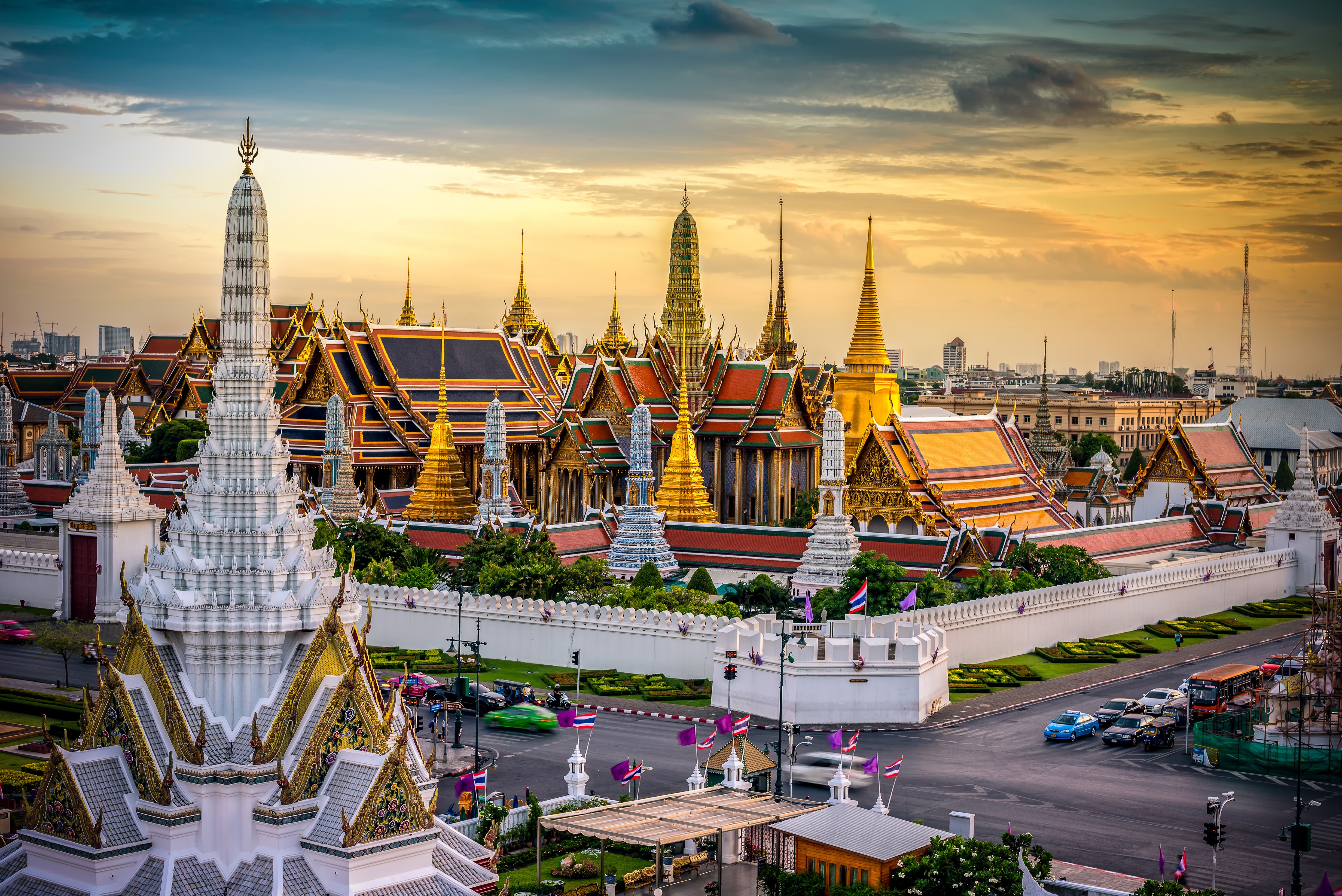 Виды бангкока. Королевский дворец в Бангкоке. Столица Тайланда. Grand Palace Бангкок. Королевский дворец и храм изумрудного Будды.