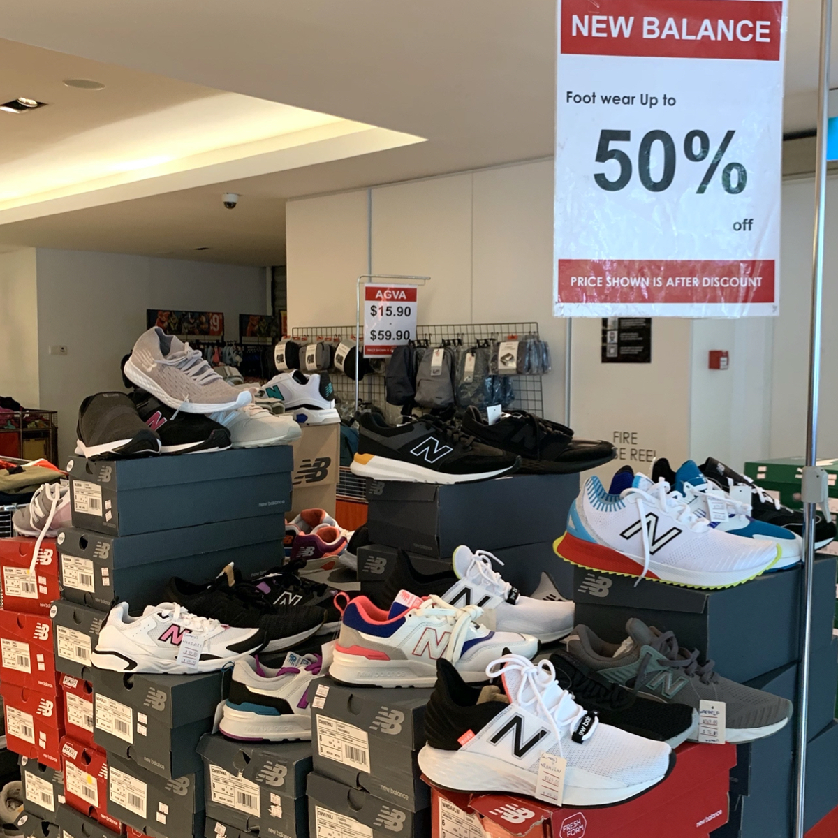 LINK Outlet Sale has up to 80% off branded shoes, bags, accessories & more (30 Jul – 2 Aug 2020) - 15