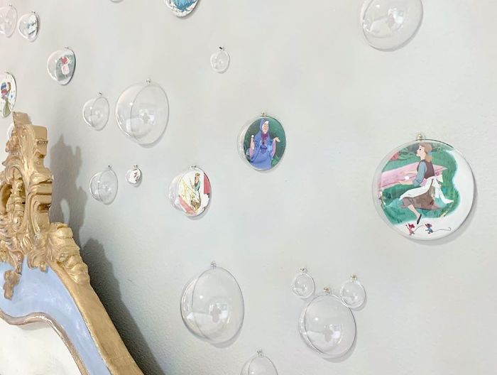 Cinderella-themed bedroom wall feature