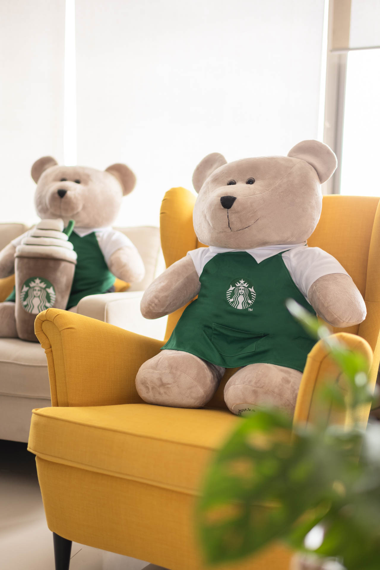 Starbucks S’pore selling Giant Starbucks Bearista® Plush at S$169 from 26 Oct 20. - 3