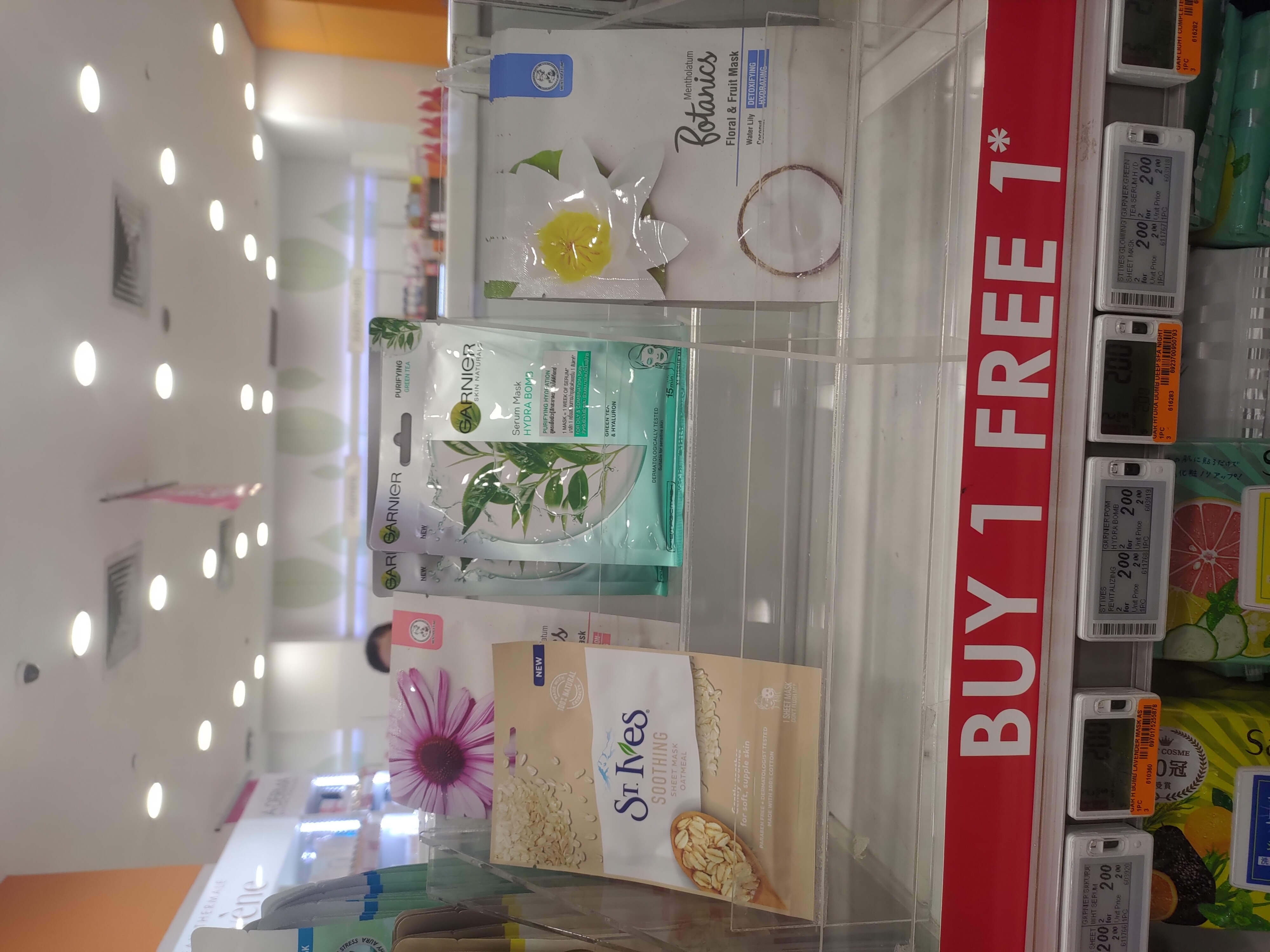 Guardian offering BUY 1 GET 1 FREE on all facial masks and cleansers from now till 1 Nov 20 - 8