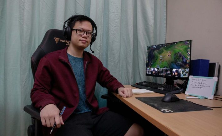 League of Legends e-sports coach Jenson Goh