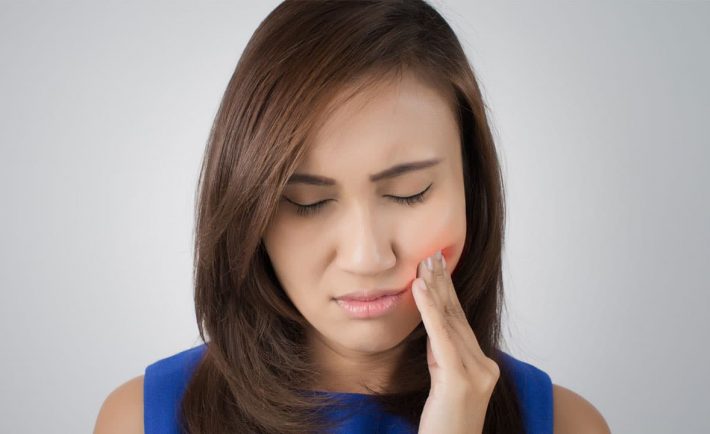 woman-with-tooth-pain