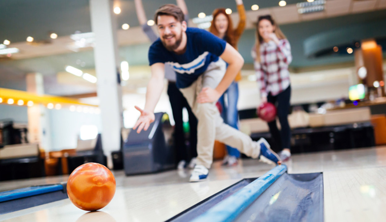 team building bowling