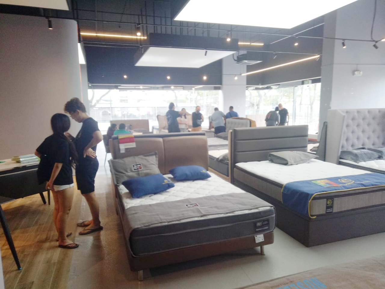 Lobang: Furniture store offers bedframes at $11 and free 99K gold ornament with purchase of mattress from 14 - 27 Nov 22 - 17