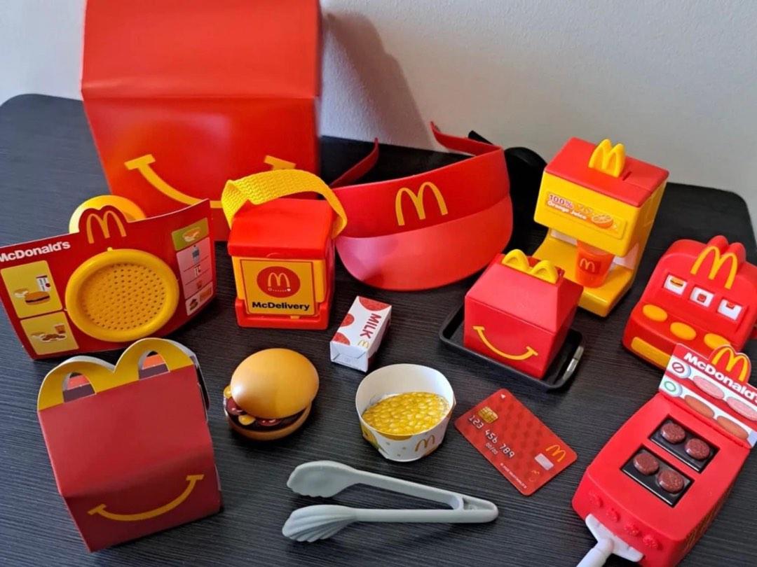Lobang: New Happy Meal® Toys Let Your Child Role Plays A McDonald's Service Crew - 7