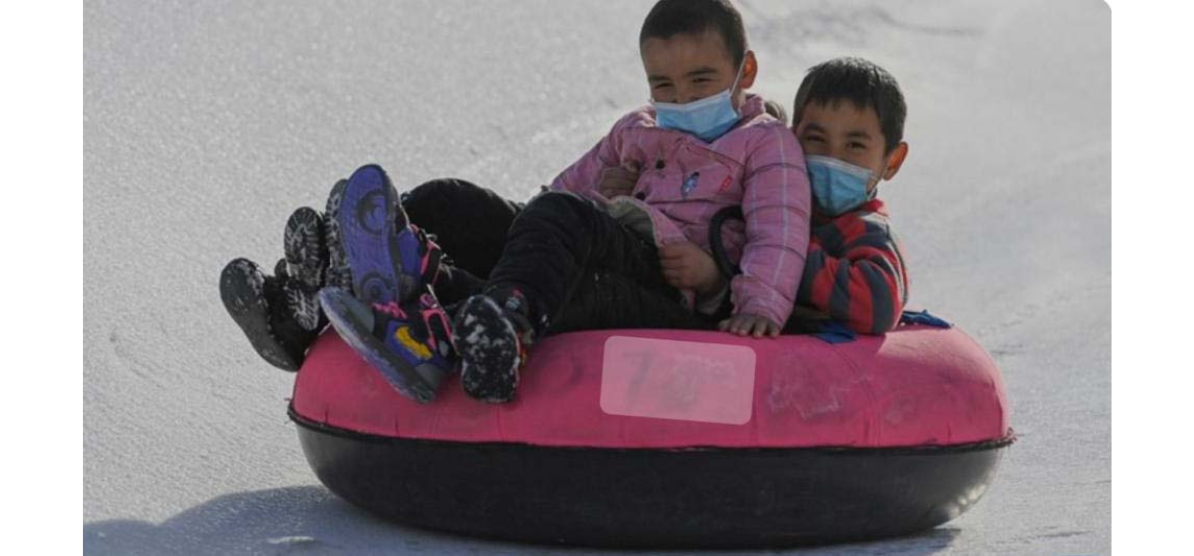 Lobang: 2,400 sqm winter playground with 4.5m ice slide at Bayfront Event Space from 1 Dec 22 - 1 Jan 23 - 23