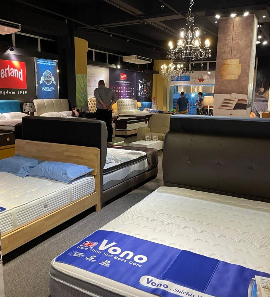 Lobang: Black Friday Promo: Furniture store offering lowest price Slumberland mattress from 25 - 27 Nov 22 - 23