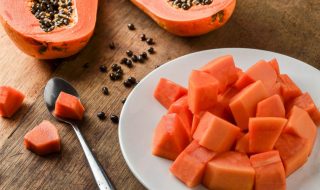 diced papaya