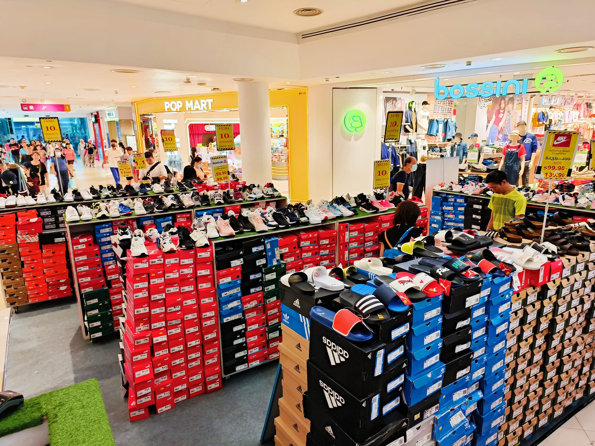 Lobang: Lot One's Atrium Sale Has Buy 1 Get 1 Free Sports Apparels From Adidas, Puma, Reebok & More Till 26 Mar 23 - 19