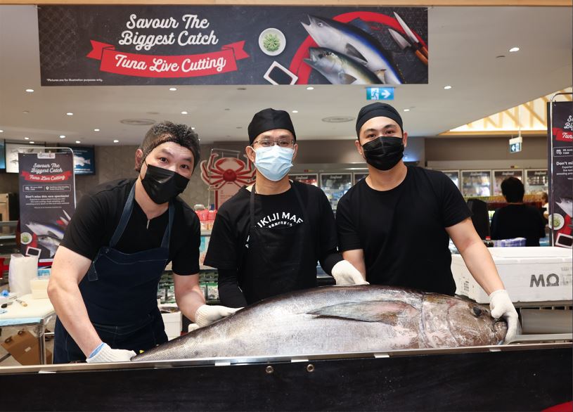 Live Tuna Cutting, Rare Sashimi & Tsukiji-Style Buzz — Happening at FairPrice Xtra on 25 Apr