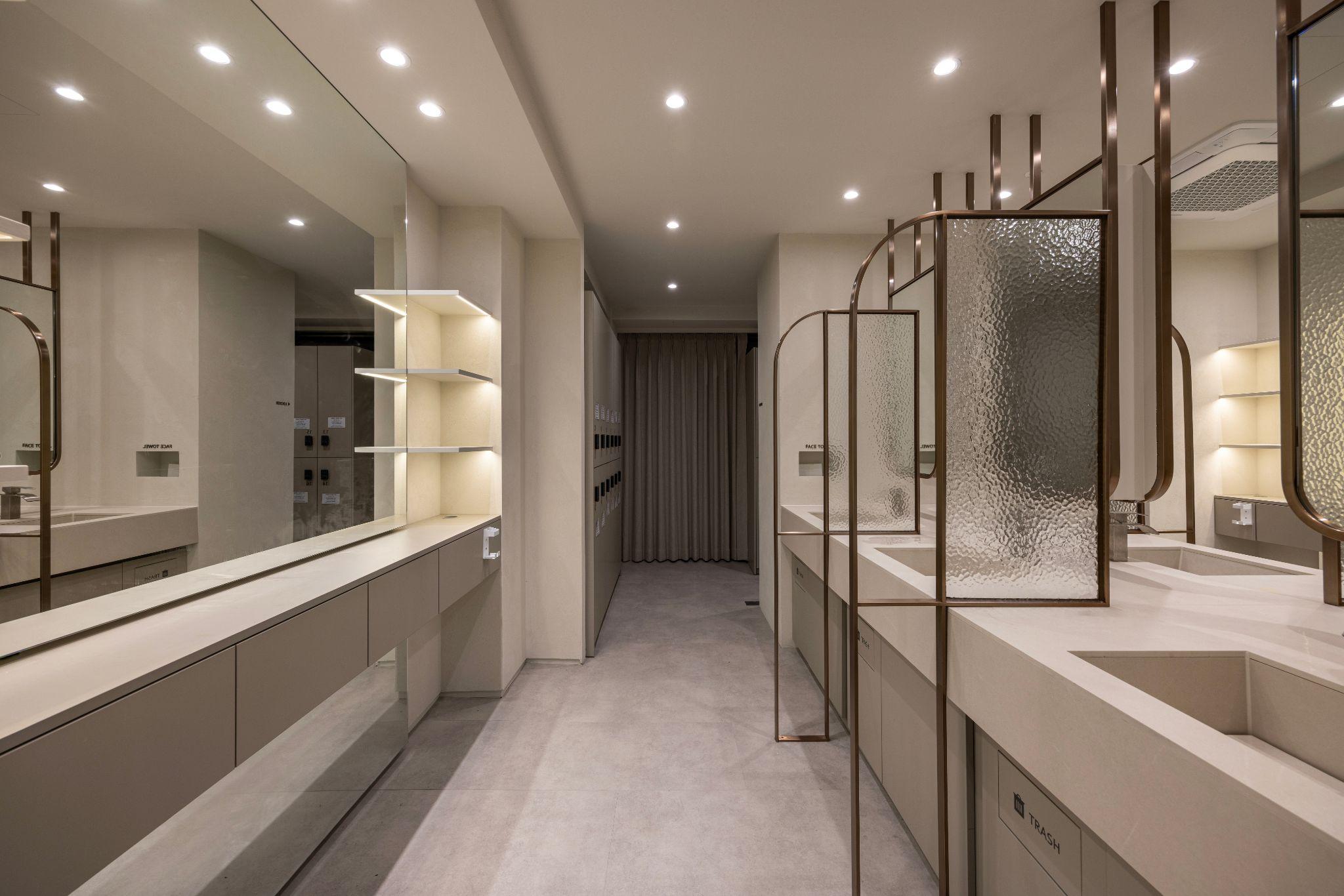 Korean Aesthetic Clinic for Foreigners: Myeongdong vs Gangnam, Which VandS Branch?